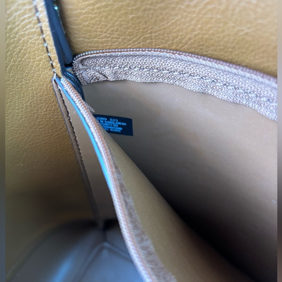 MK Large tote- new with tags - Picture 2 of 10